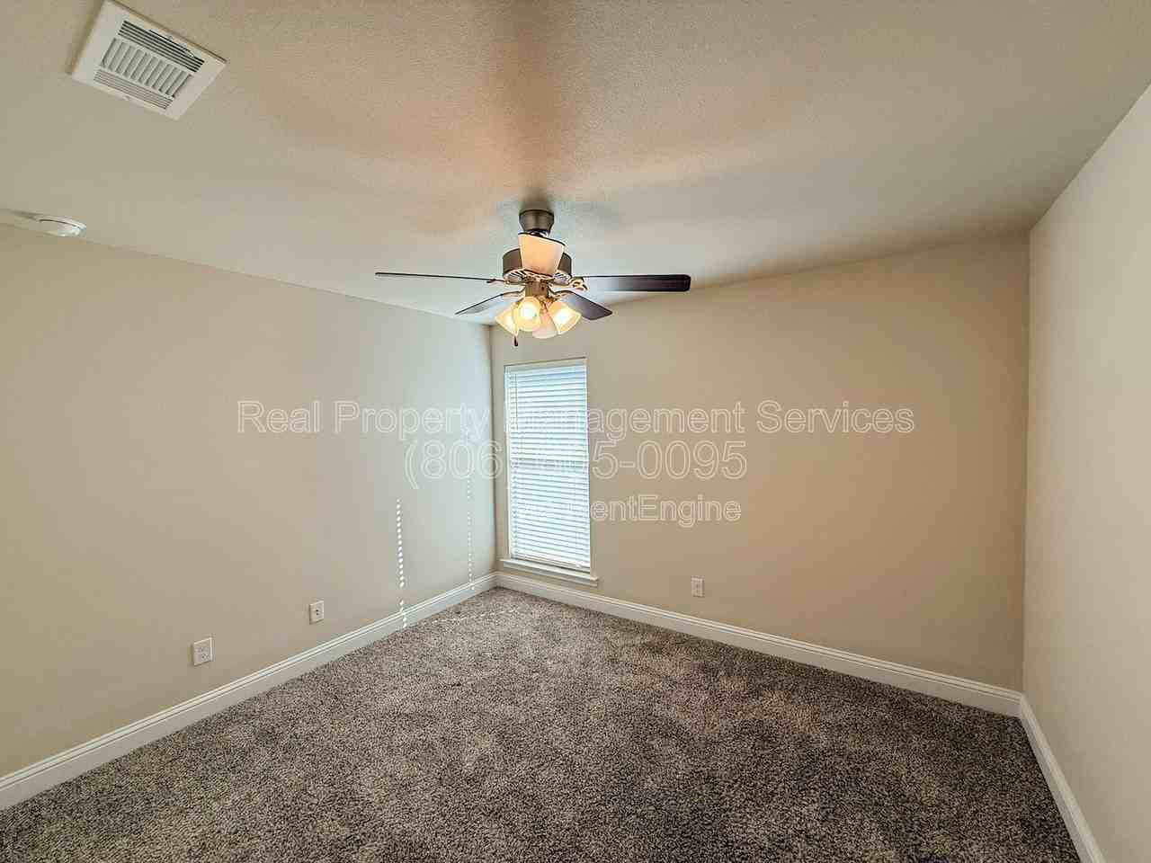 7115 90th St - Photo 6 of 13