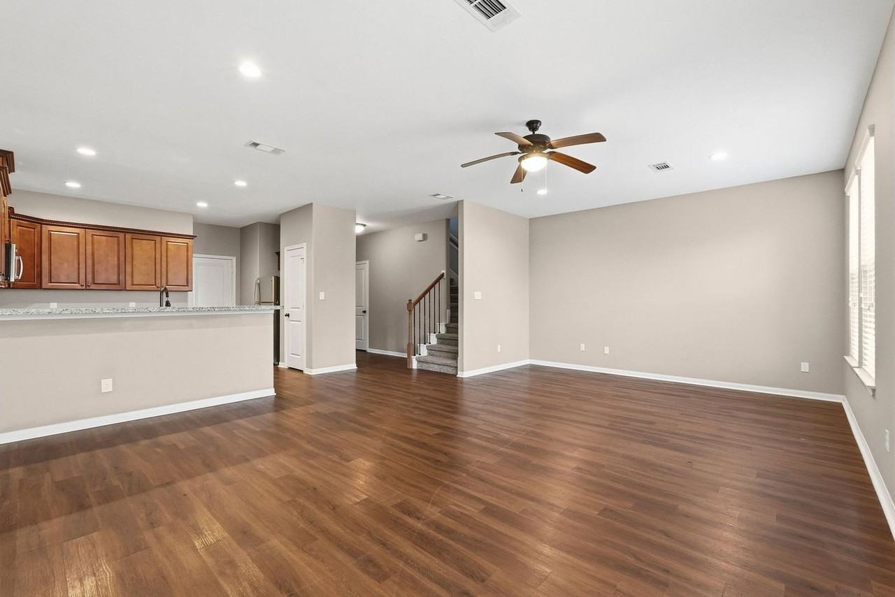 112 Artesian Way - Photo 7 of 25