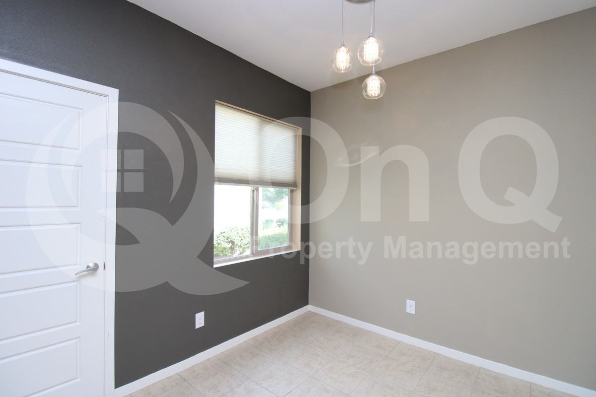 265 E Locust Dr - Photo 5 of 16