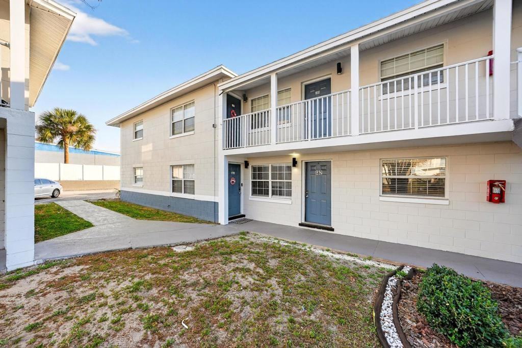 1400 Eudora Rd - Photo 3 of 23