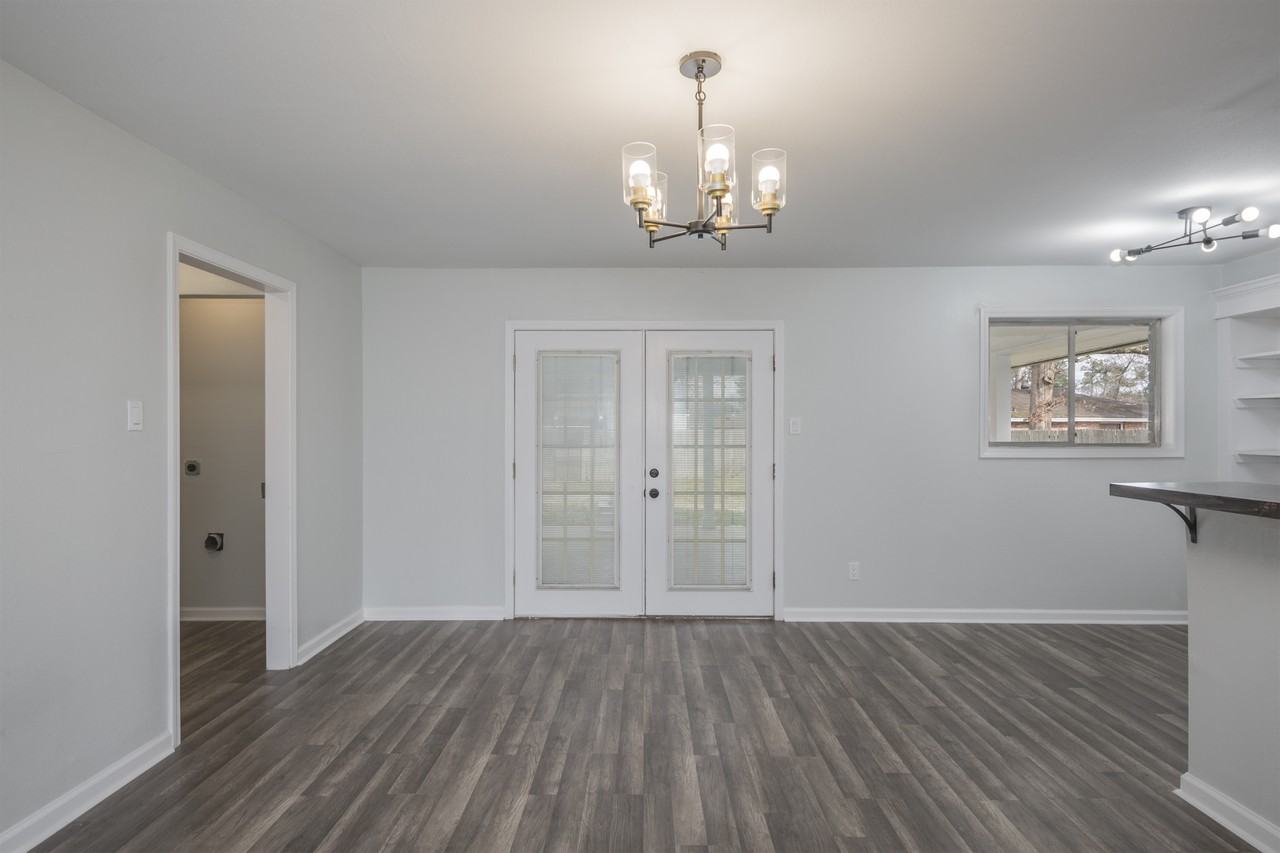 802 Florence St - Photo 2 of 15