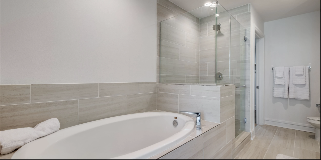 1400 Hi Line Dr #910 - Photo 4 of 20