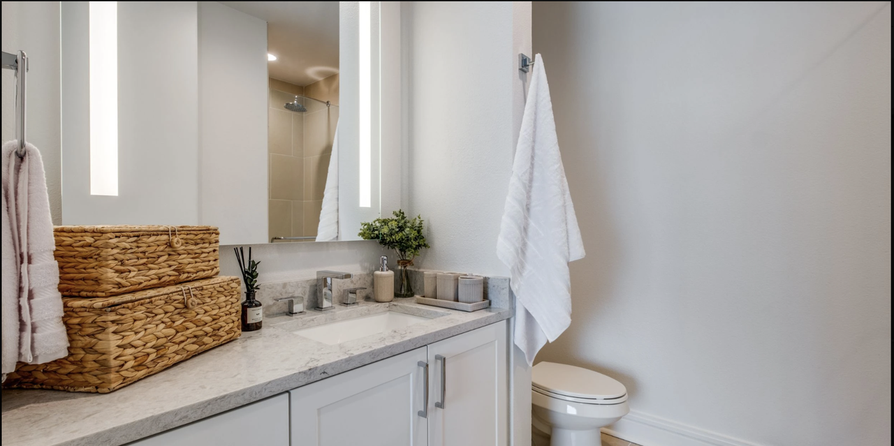 1400 Hi Line Dr #910 - Photo 6 of 20