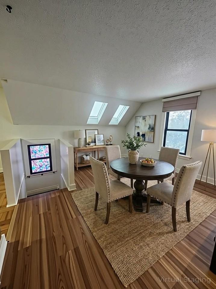 796 Larpenteur Ave W