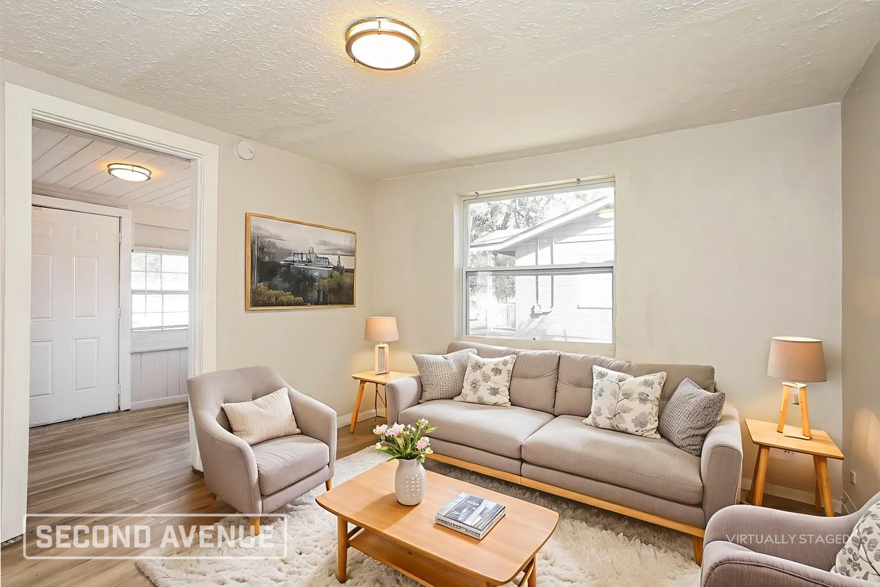 1656 W 30th St - Photo 4 of 28