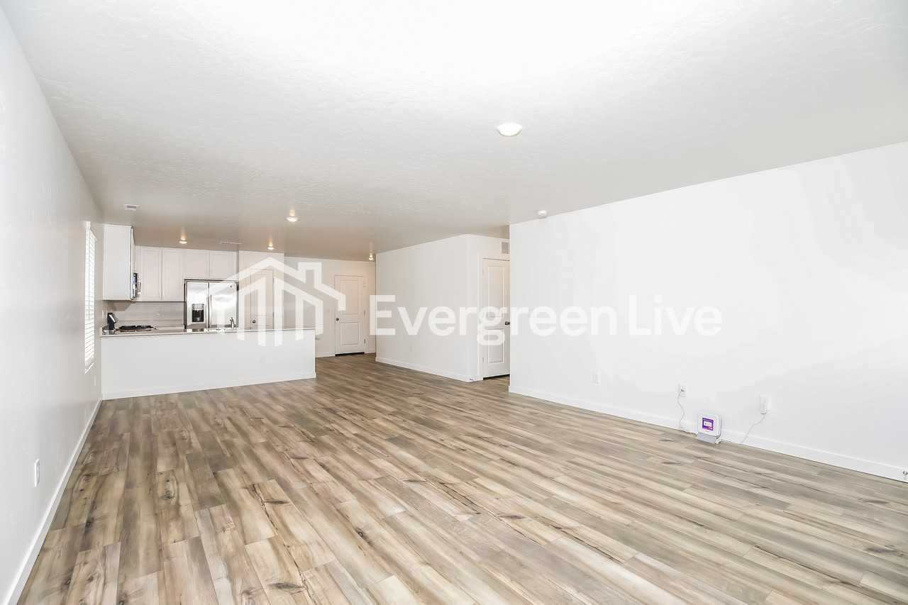 321 S Avalena Ave - Photo 3 of 16