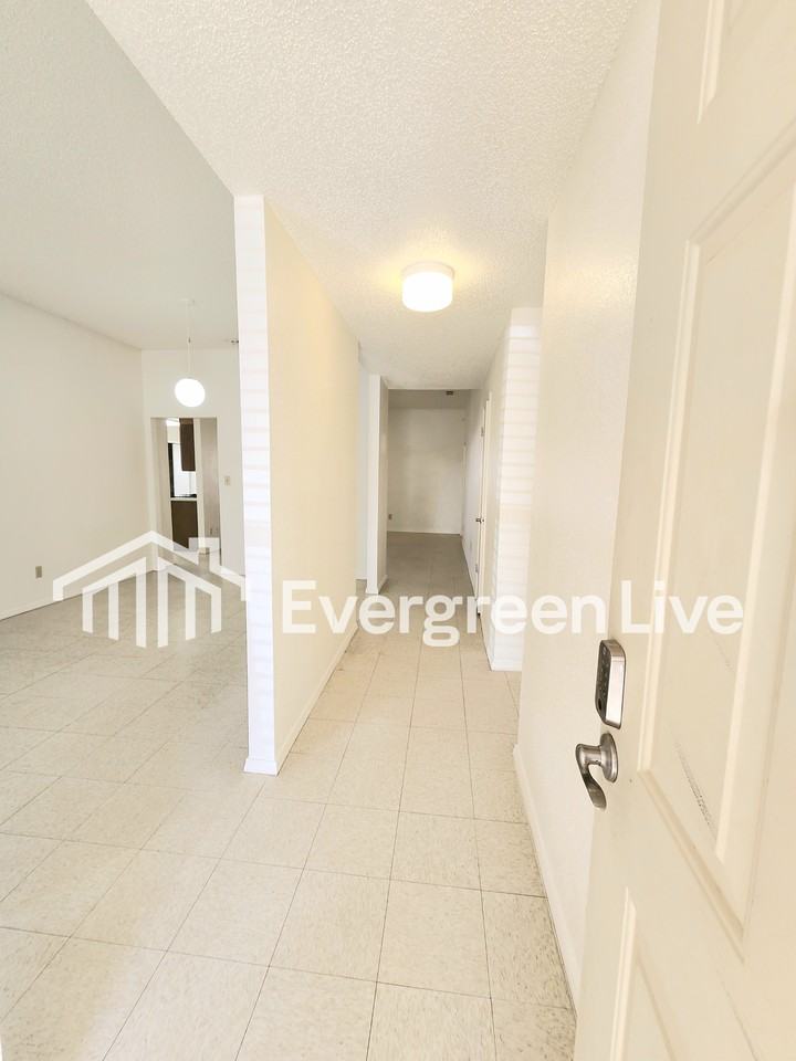 2304 Santo Domingo Ct - Photo 2 of 19