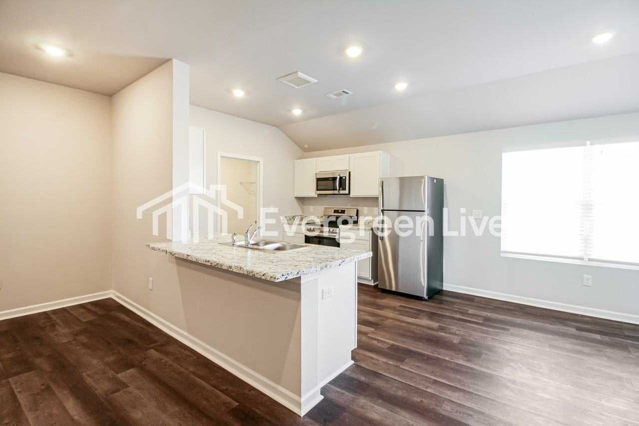 Stine Pl - Photo 5 of 15