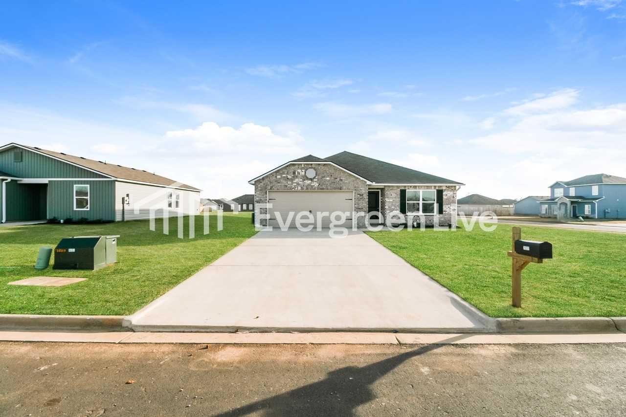 Stine Pl - Photo 2 of 15