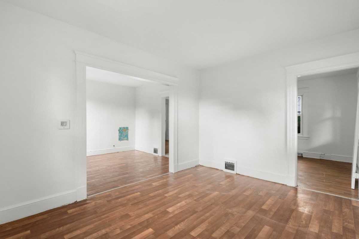 97 Wall St - Photo 7 of 21