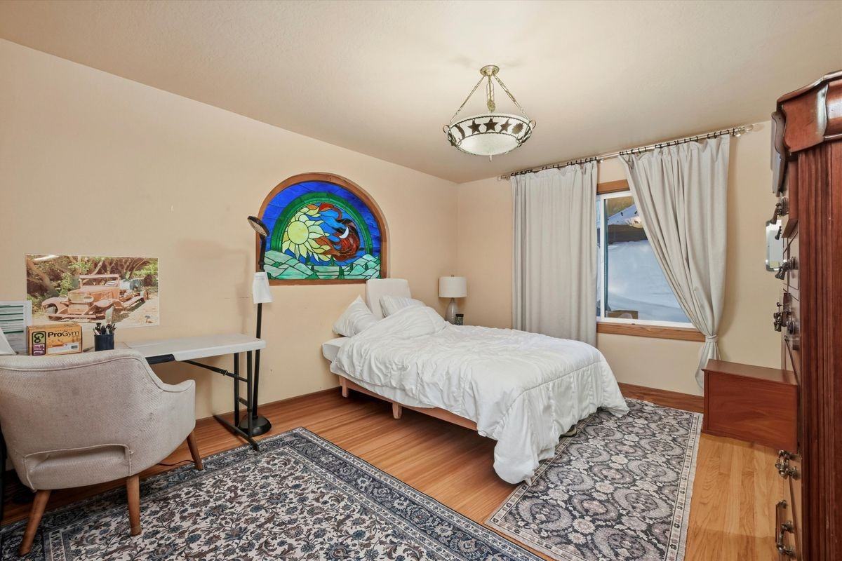 1513 Foothill Blvd - Photo 5 of 17