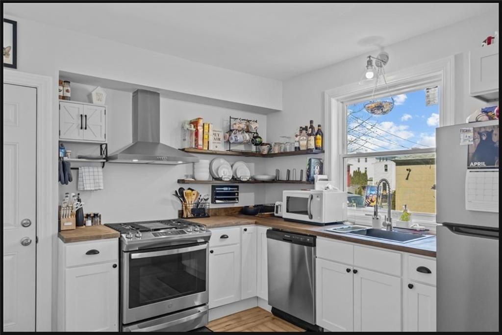 68 Wood St ##1b - Photo 2 of 10