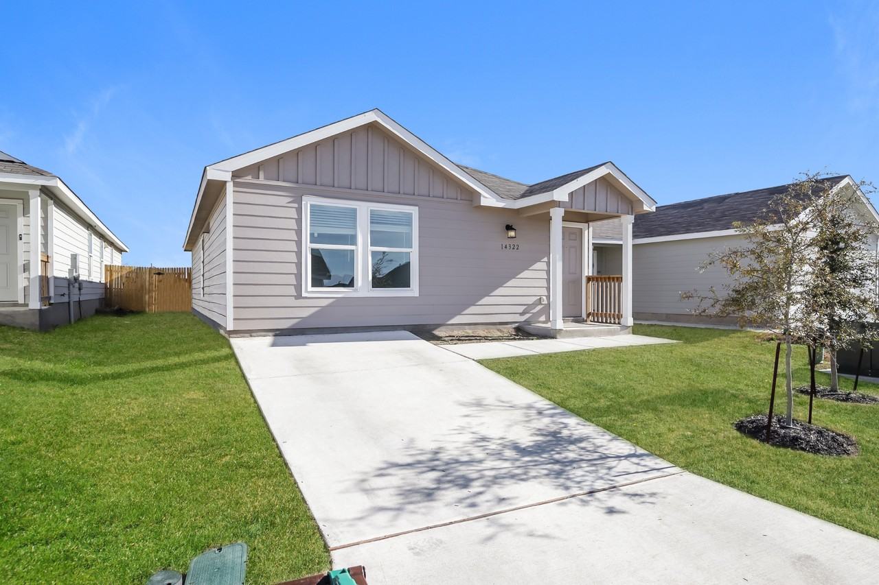 14322 Calaveras Crk - Photo 2 of 27