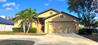 1831 SE Airoso Blvd - Photo 1 of 1