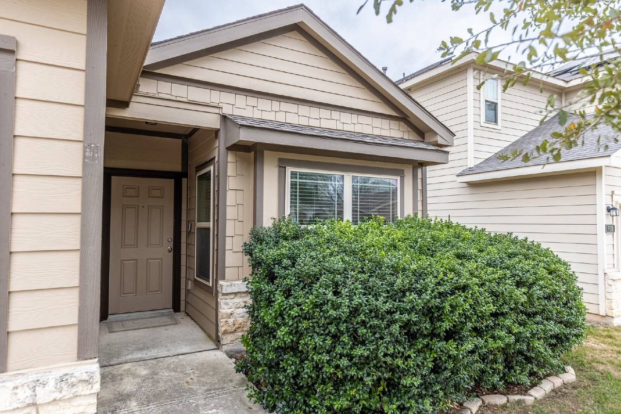 9122 Vondel Park - Photo 2 of 27