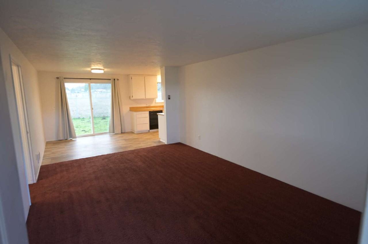 821 N Rhodefer Rd - Photo 2 of 16