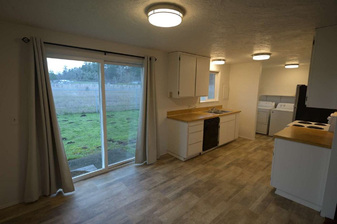 821 N Rhodefer Rd - Photo 4 of 16