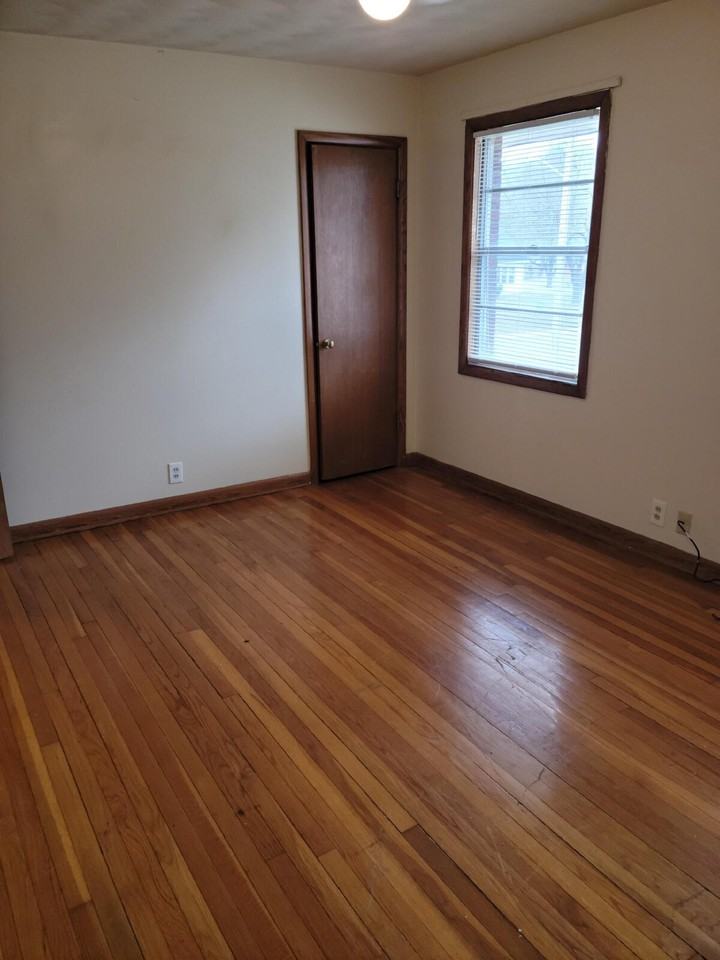 1401 Broadmoor Rd #C - Photo 6 of 11