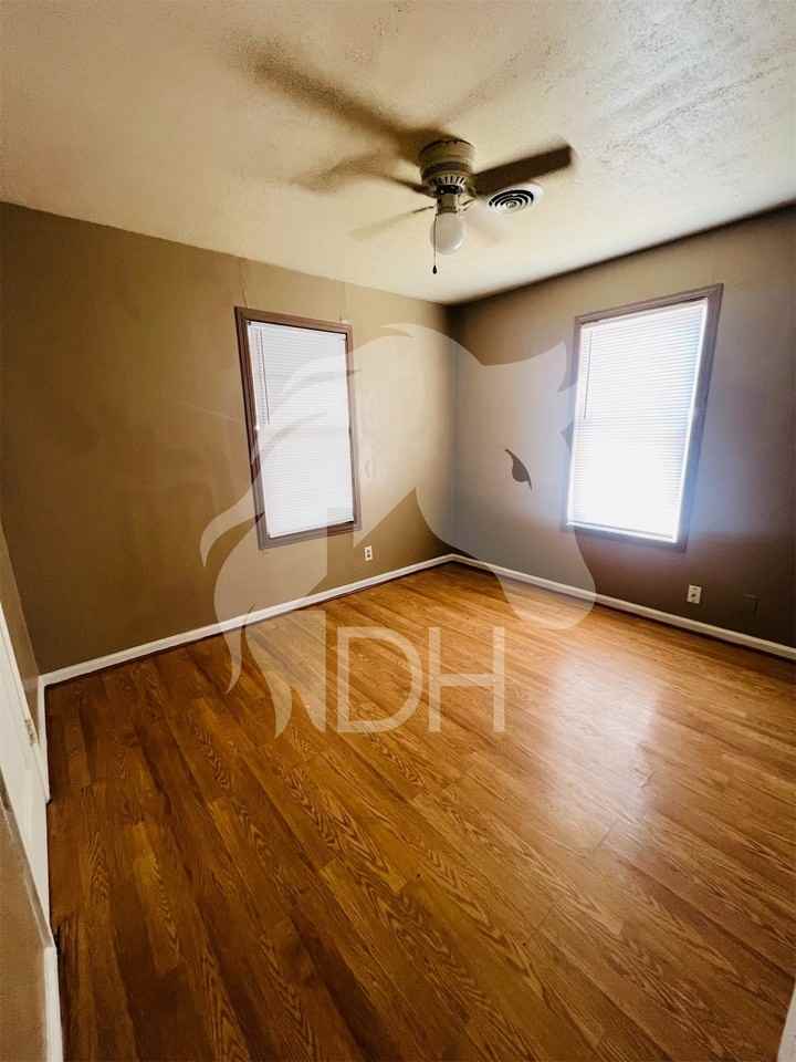 1818 N Washington St - Photo 3 of 12