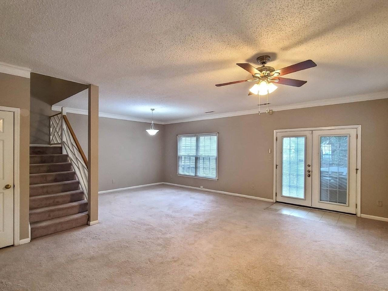 901 Willow Pt - Photo 6 of 20