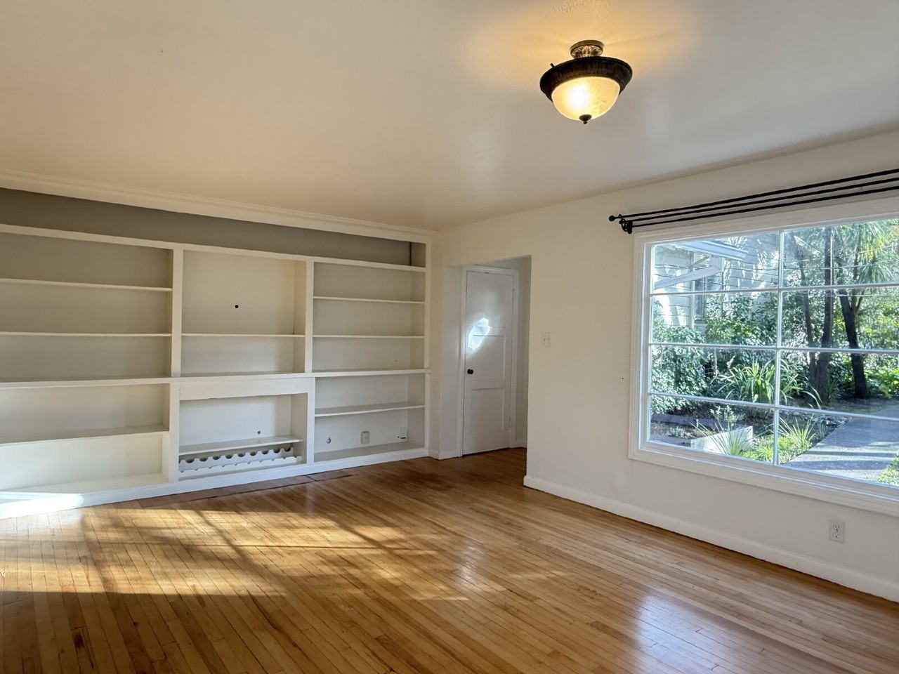 223 The Alameda - Photo 2 of 14