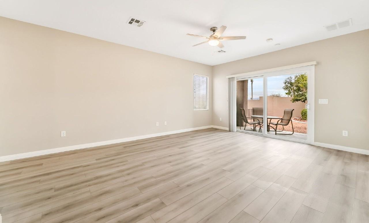 2522 Evening Twilight Ave - Photo 7 of 31