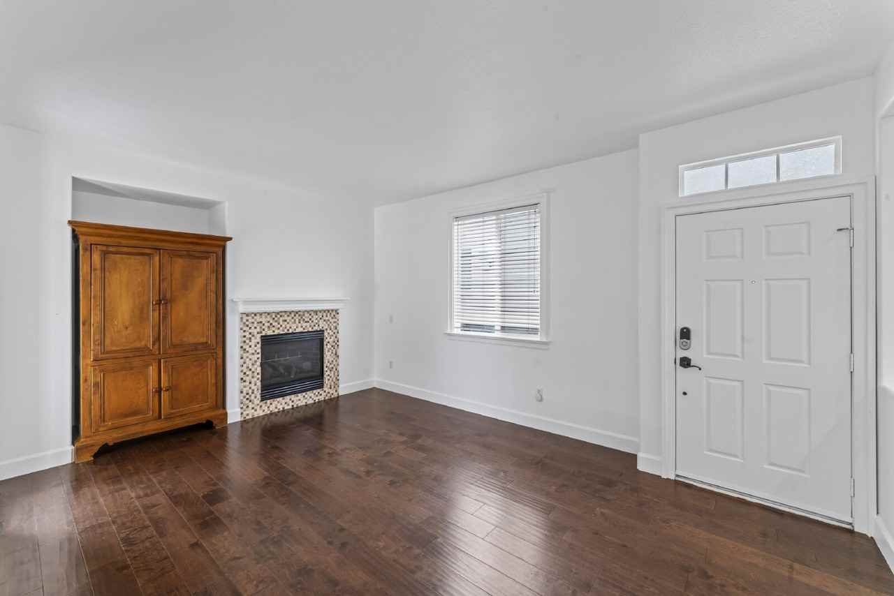 24619 Montevista Cir - Photo 2 of 35