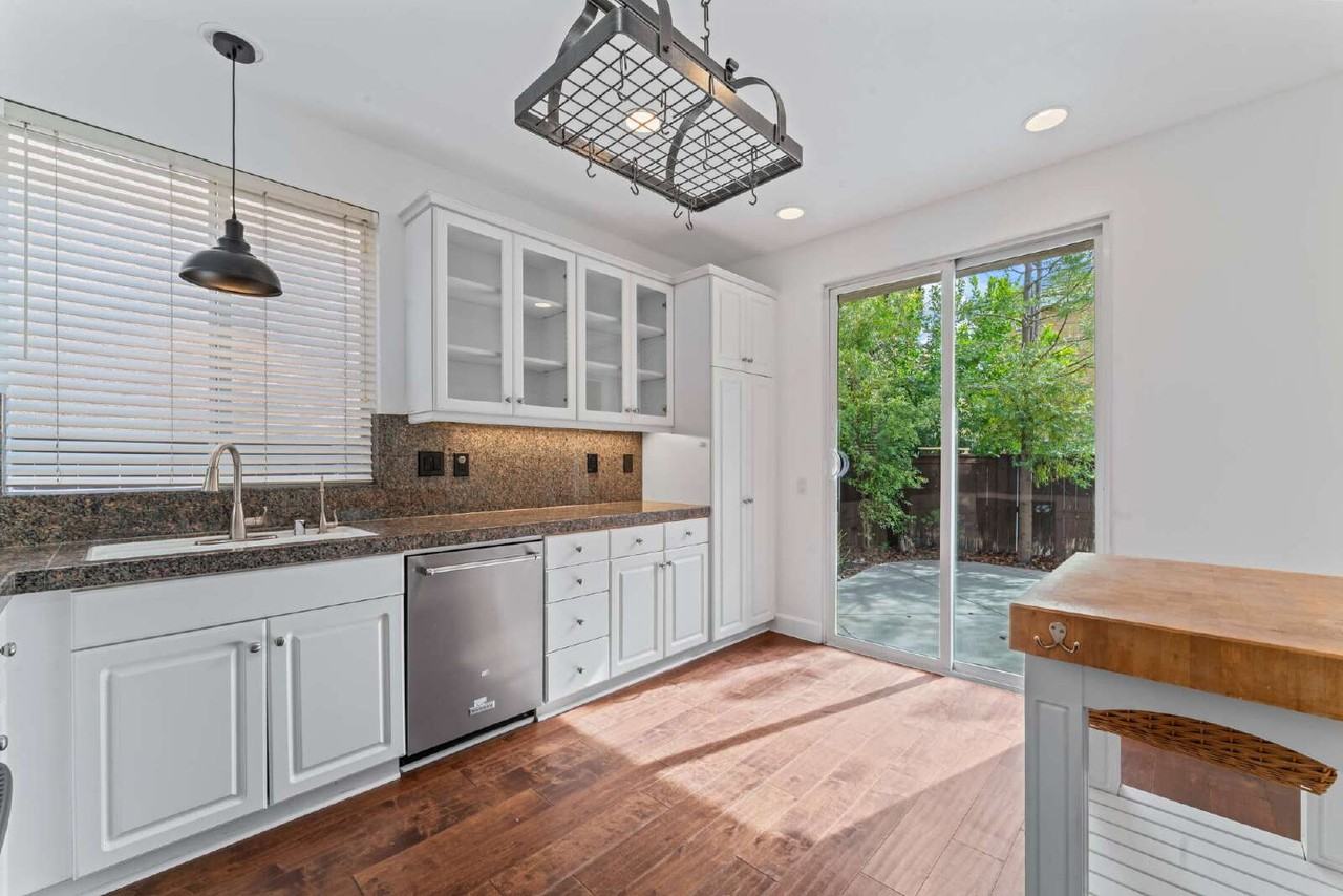 24619 Montevista Cir - Photo 6 of 35