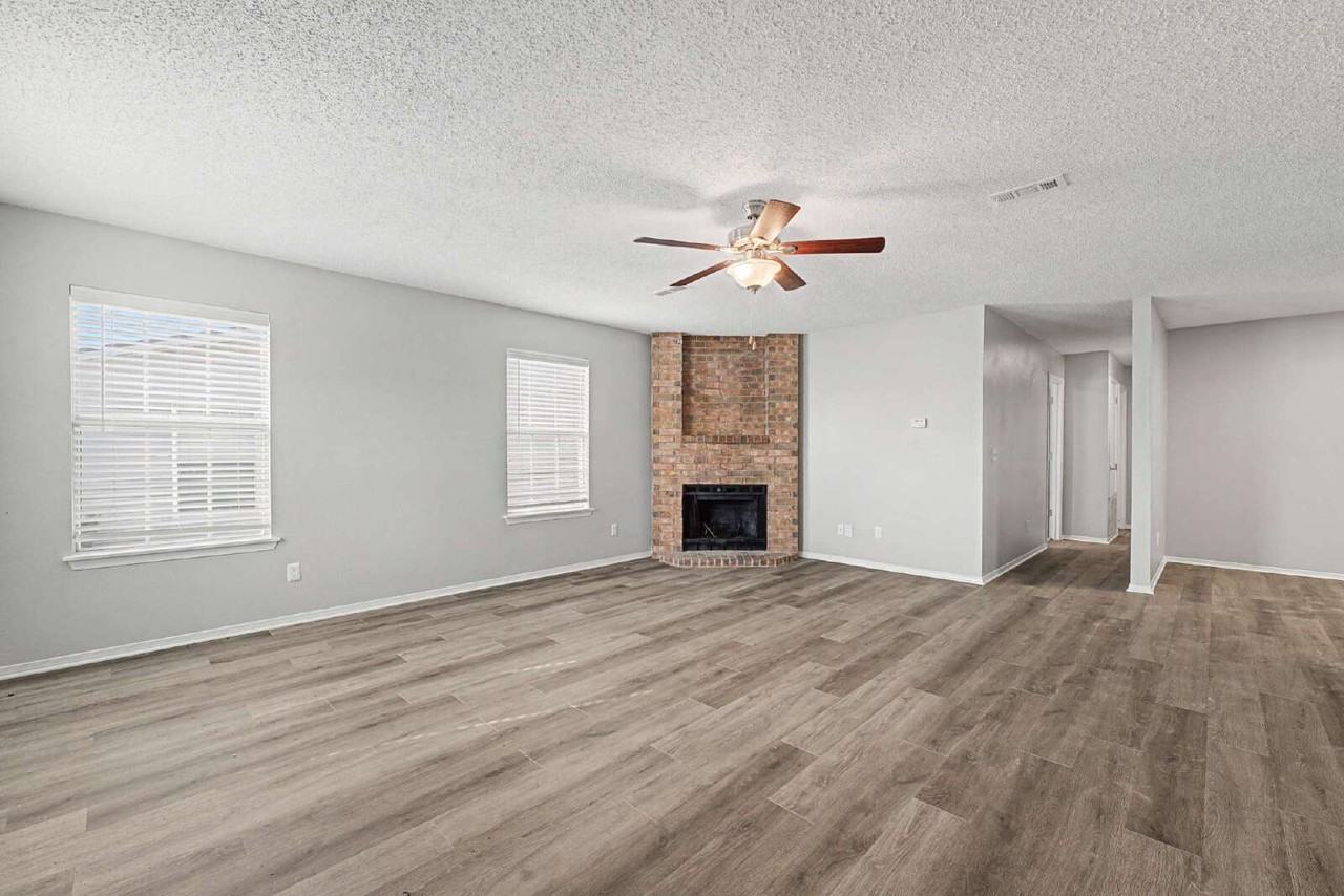 4378 W Thrasher Dr - Photo 3 of 23