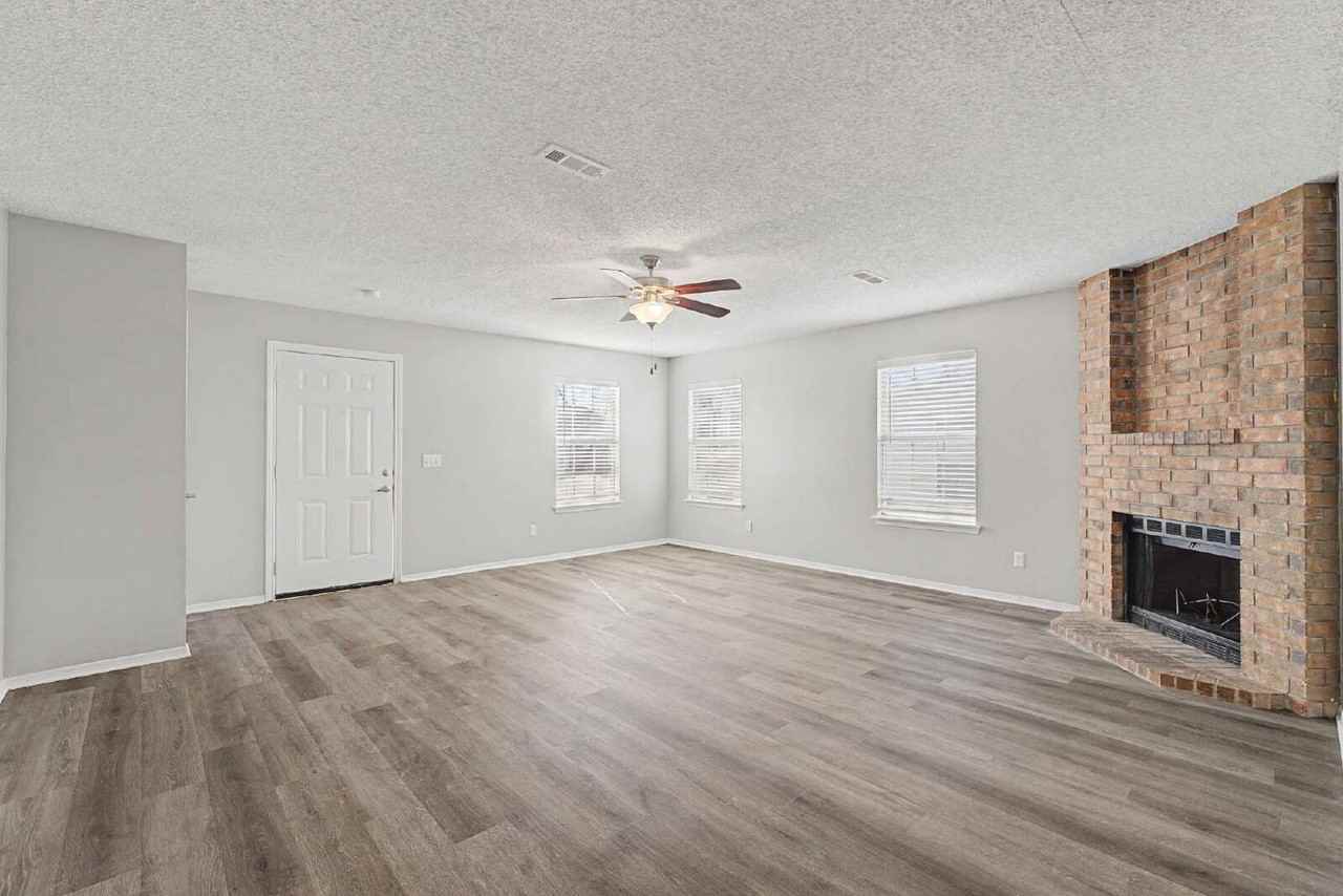 4378 W Thrasher Dr - Photo 5 of 23