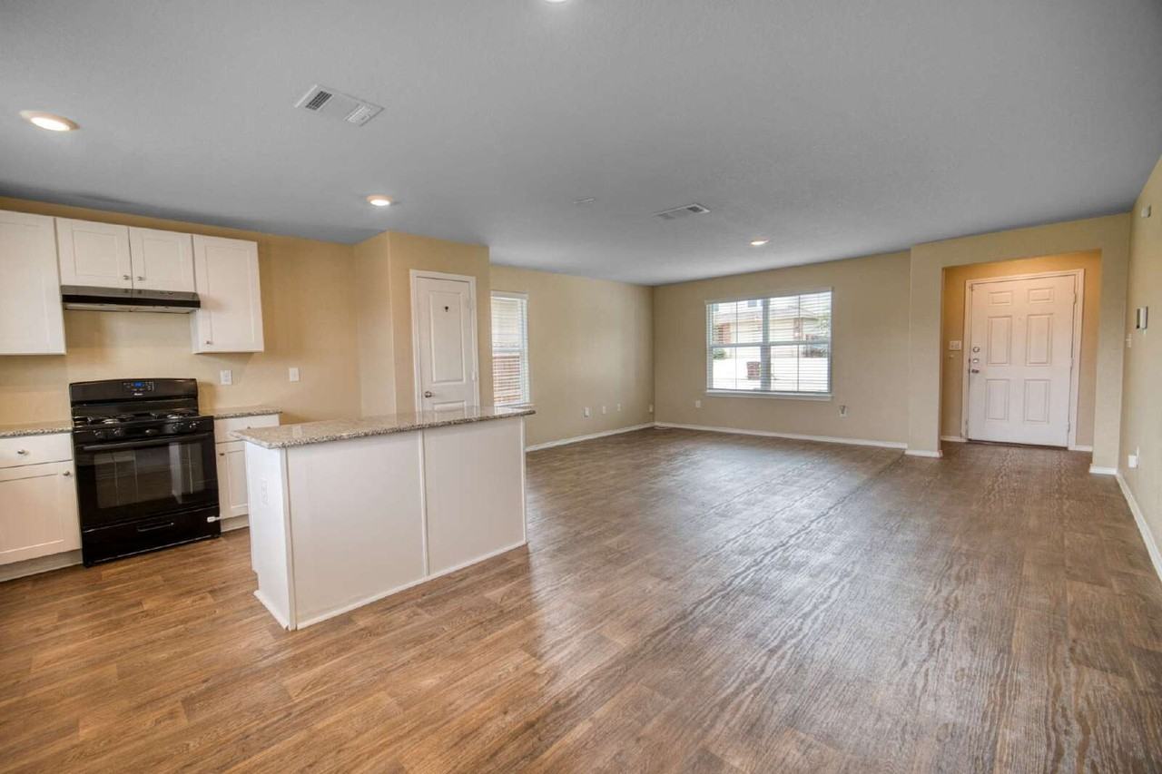 3447 Stoney Byu - Photo 2 of 13