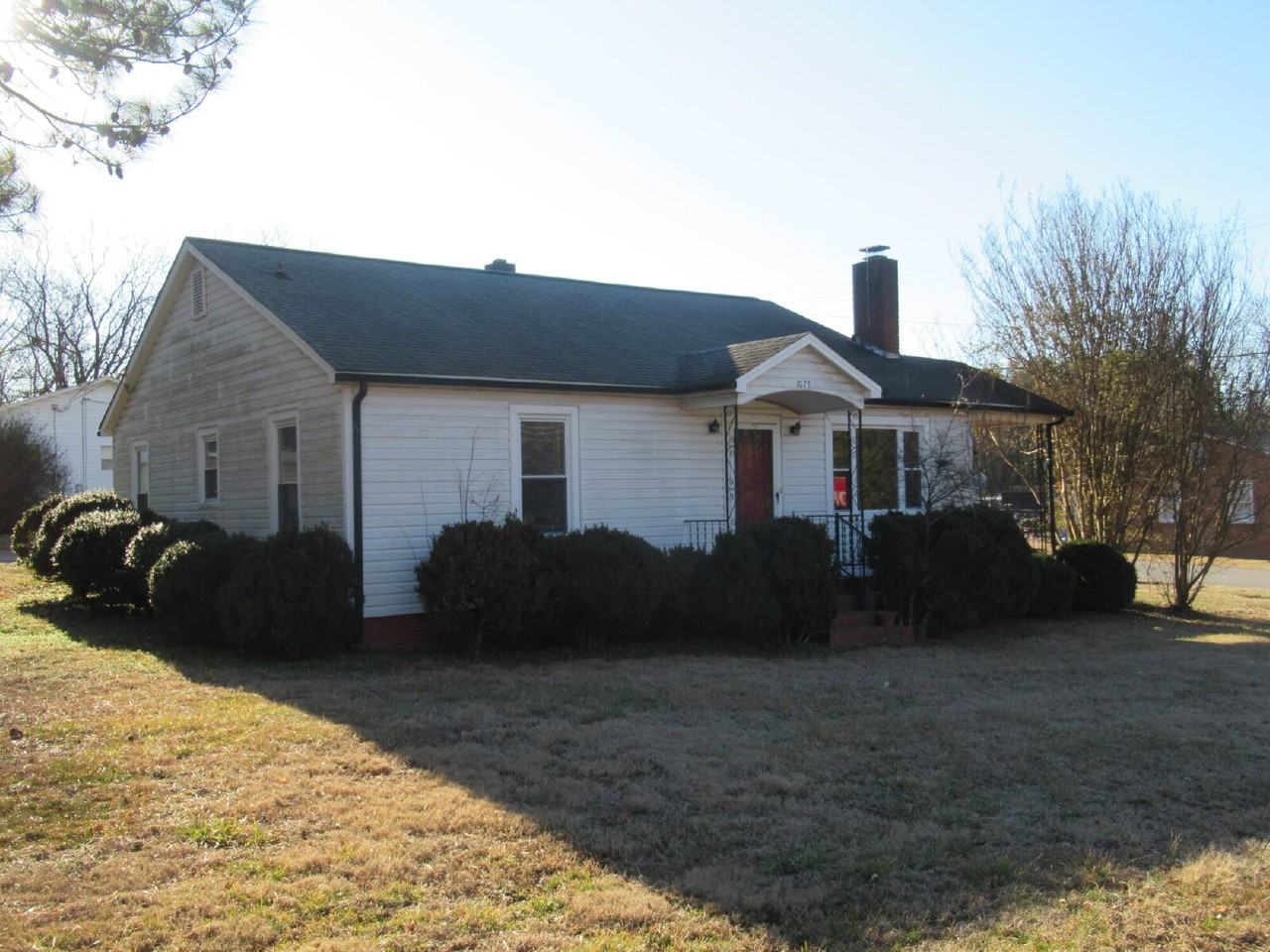 1073 W Highway 150 - Photo 2 of 19