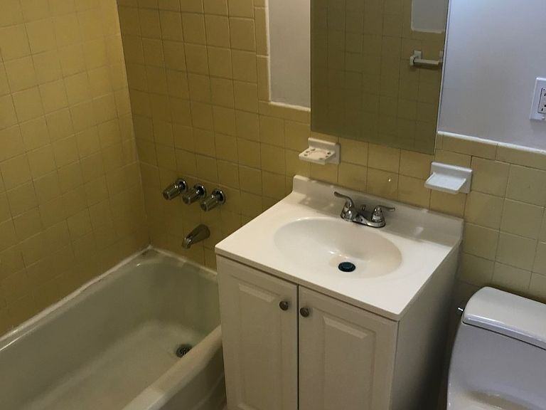 1144 Lydig Ave - Photo 6 of 7