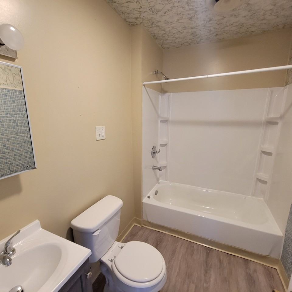 2820 Mars Hill St - Photo 2 of 6