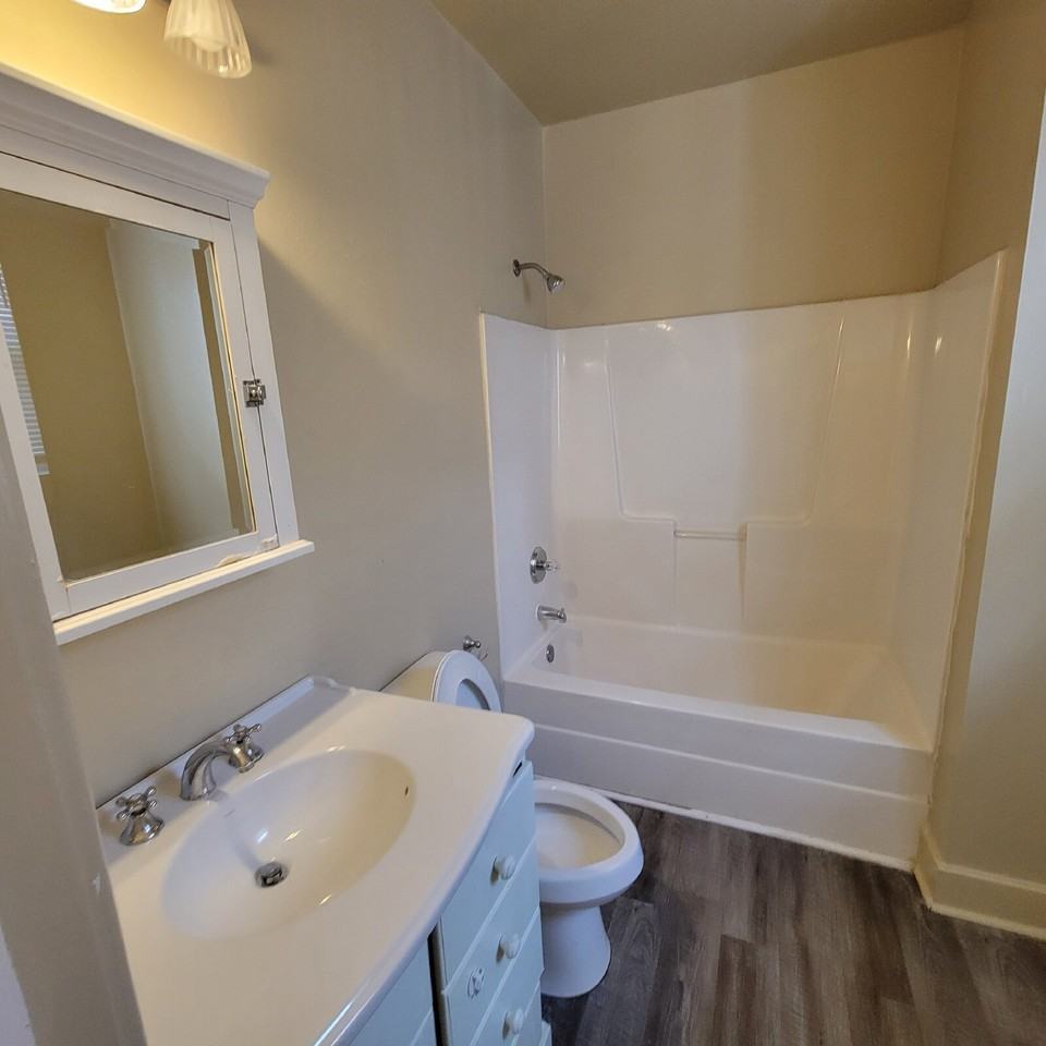 1417 Fletcher Ave - Photo 4 of 4