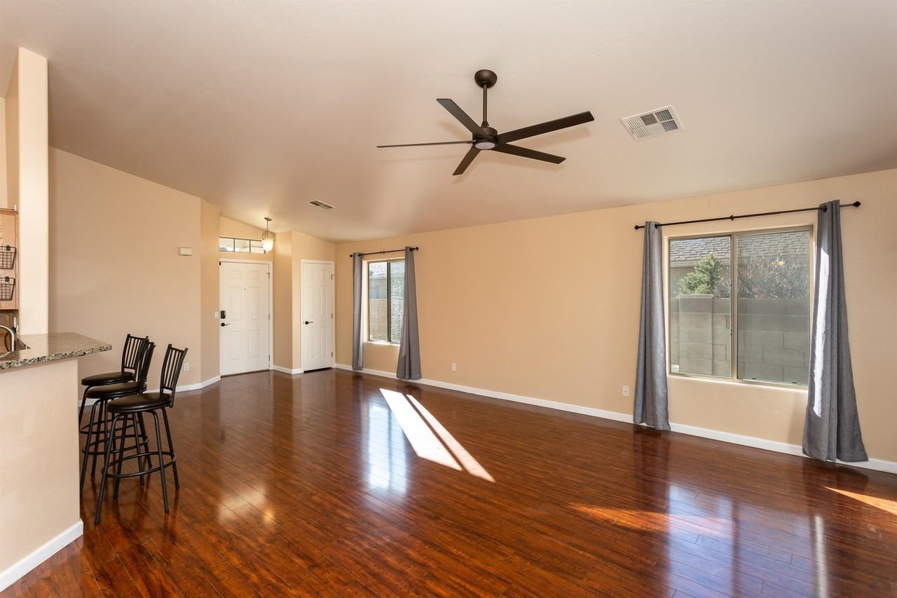 7402 E Plateau Ridge Rd - Photo 7 of 21