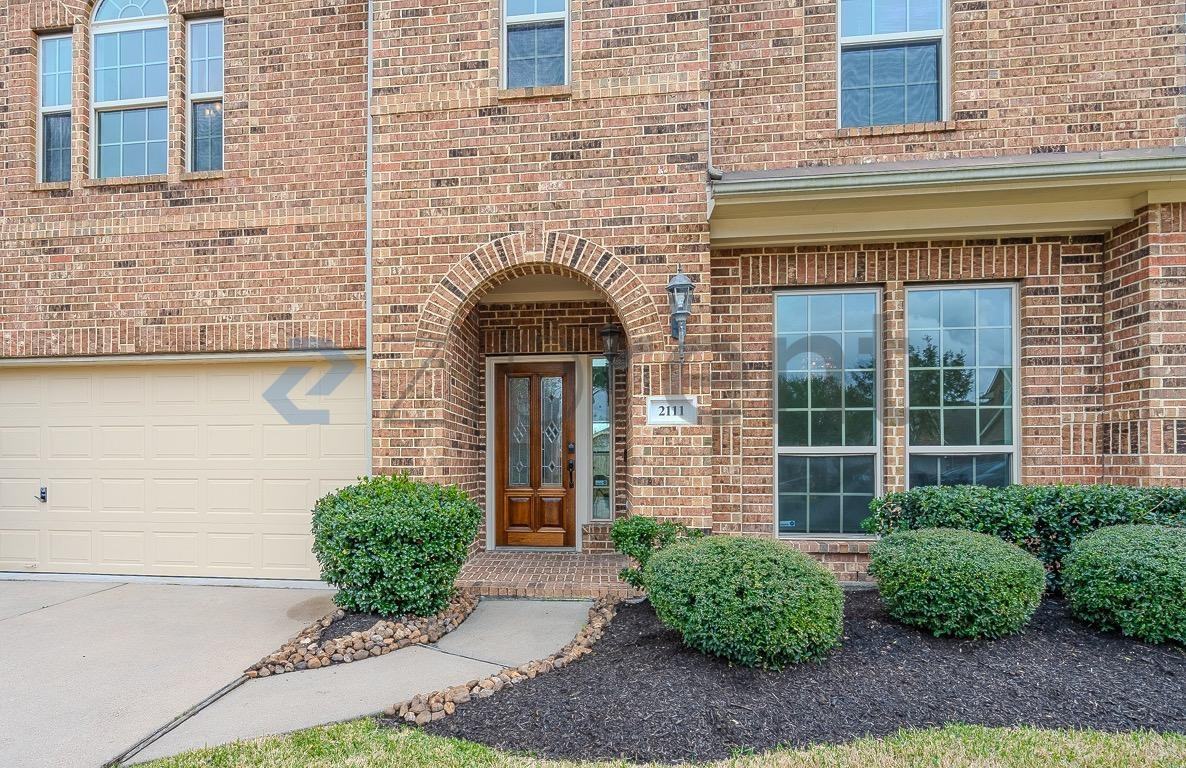 2111 Catamaran Cove Dr - Photo 4 of 41