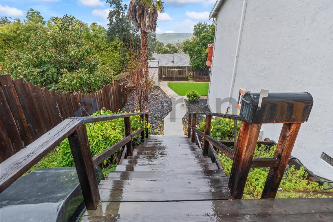 9627 Alcosta Blvd - Photo 4 of 26