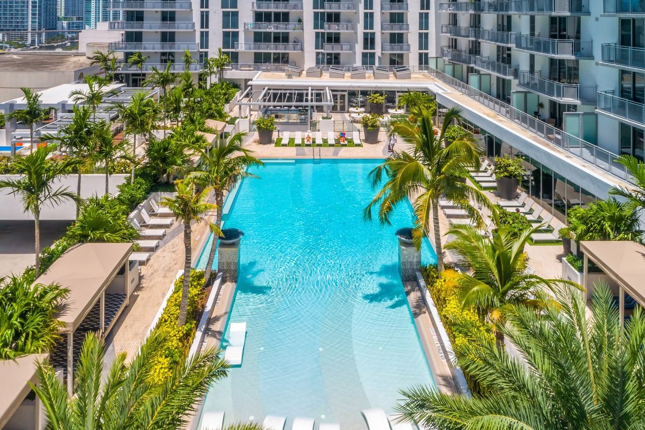 Monarc at Met - Photo 3 of 50