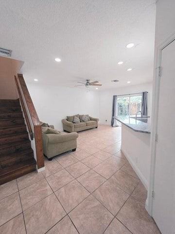 205 Leland Lane - Photo 5 of 7