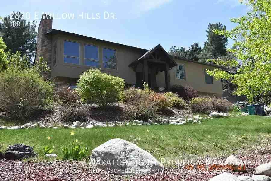 2830 E Willow Hills Dr - Photo 2 of 16