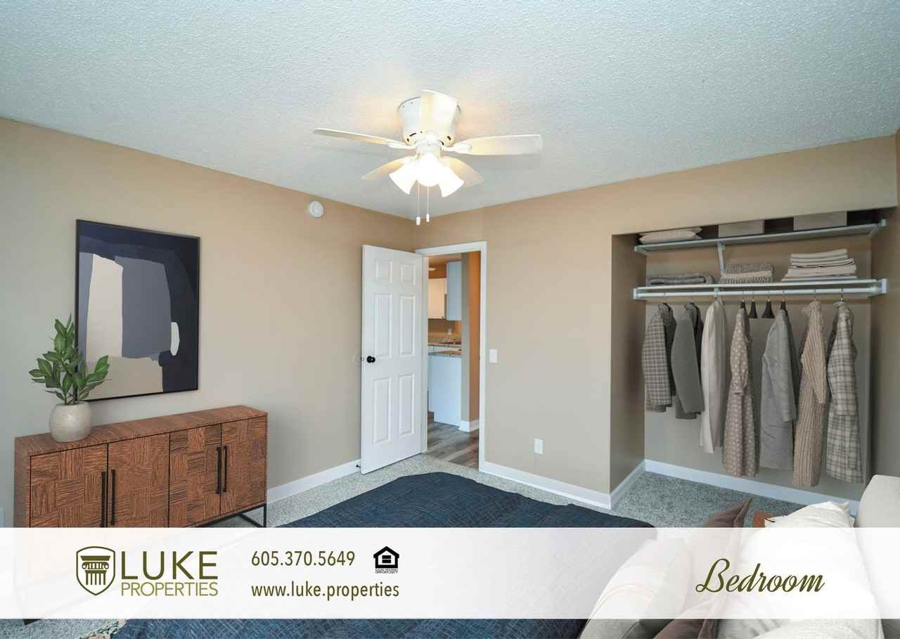 405 S Sycamore Ave #307 - Photo 7 of 12