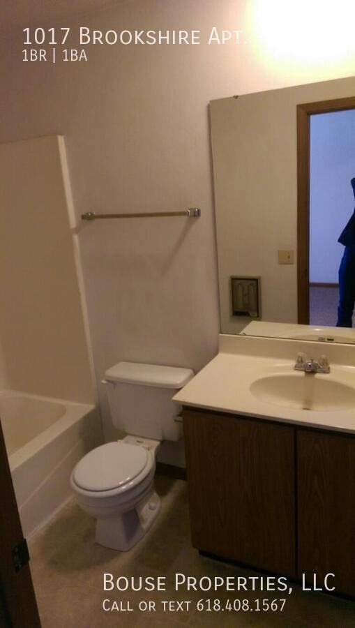 1017 Brookshire Ct #F - Photo 2 of 6