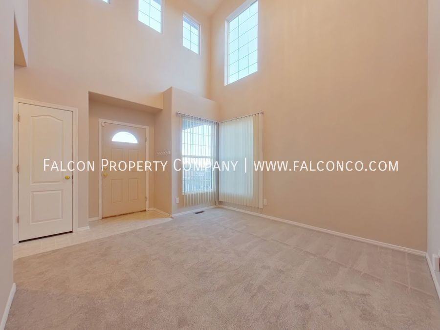 3260 Waverly Ln - Photo 3 of 20