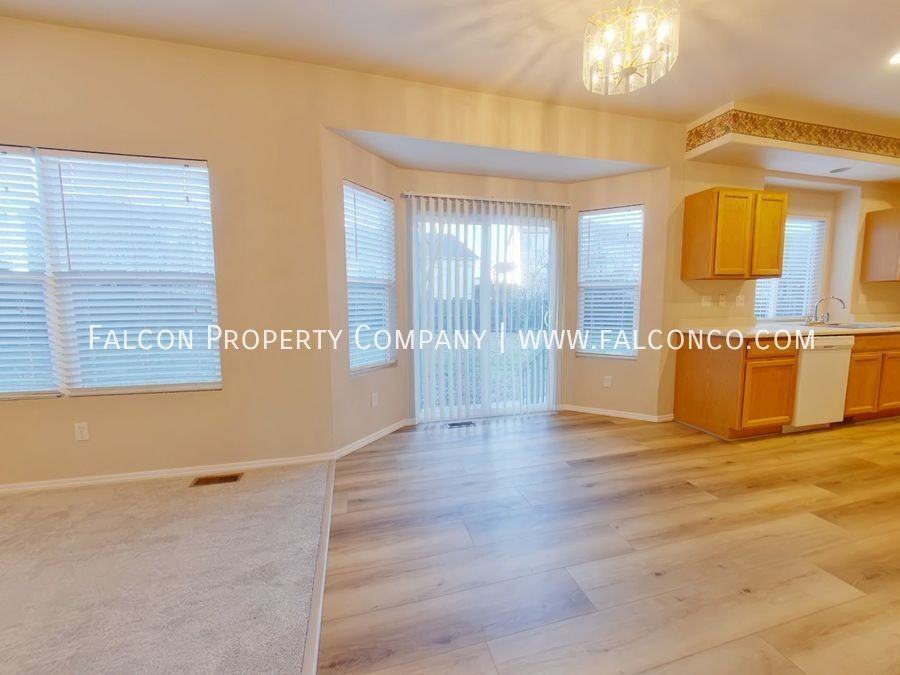 3260 Waverly Ln - Photo 5 of 20