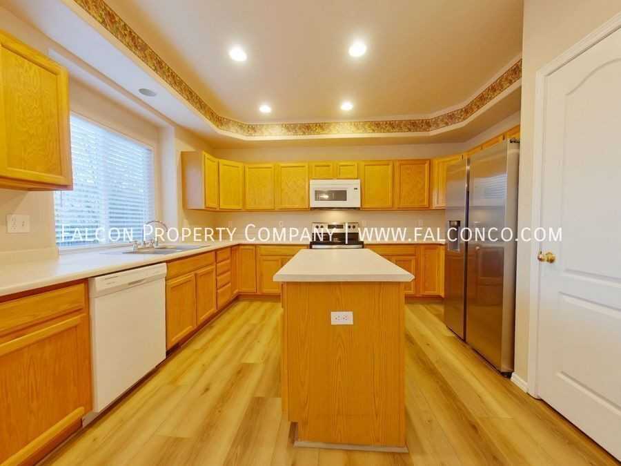 3260 Waverly Ln - Photo 6 of 20