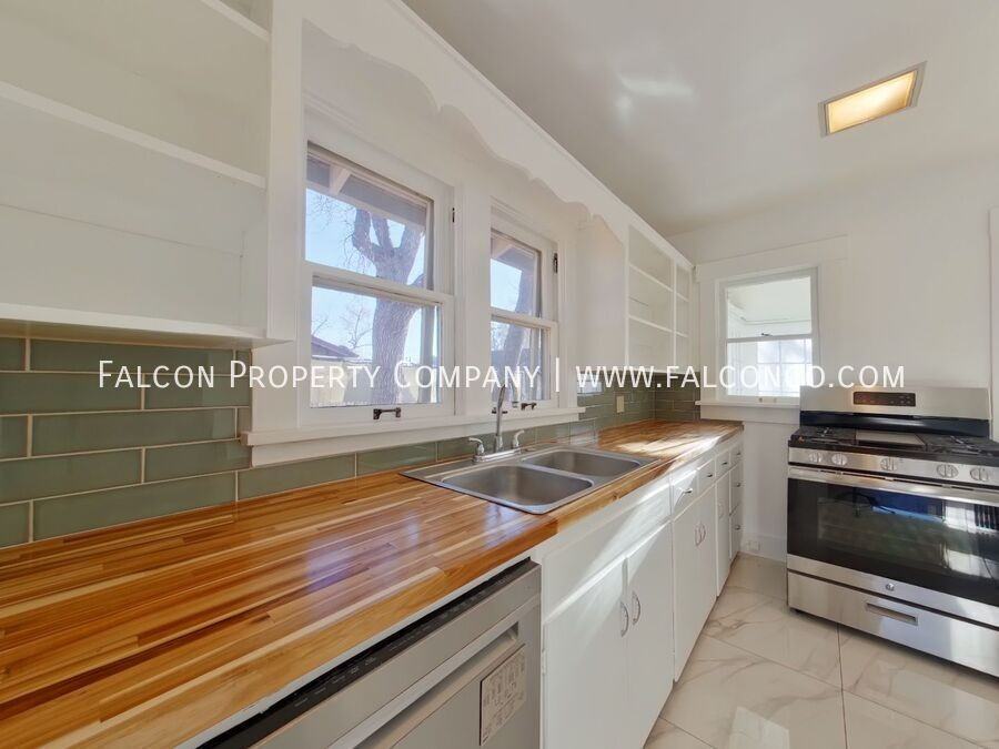 2107 W Kiowa St - Photo 4 of 16