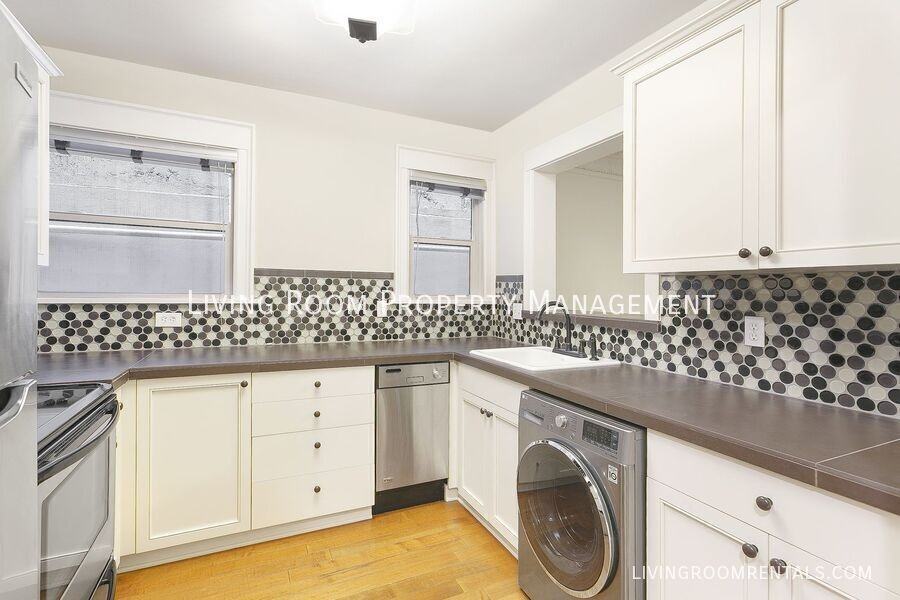 2076 Nw Johnson St #104 - Photo 7 of 14