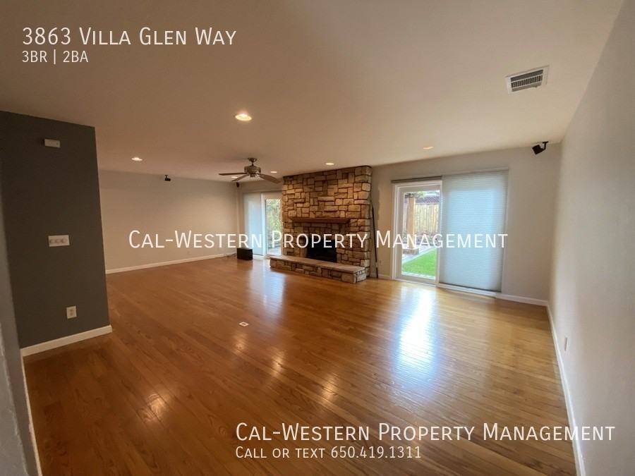 3863 Villa Glen Way - Photo 3 of 13