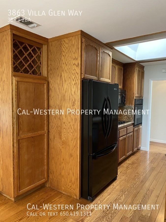 3863 Villa Glen Way - Photo 4 of 13